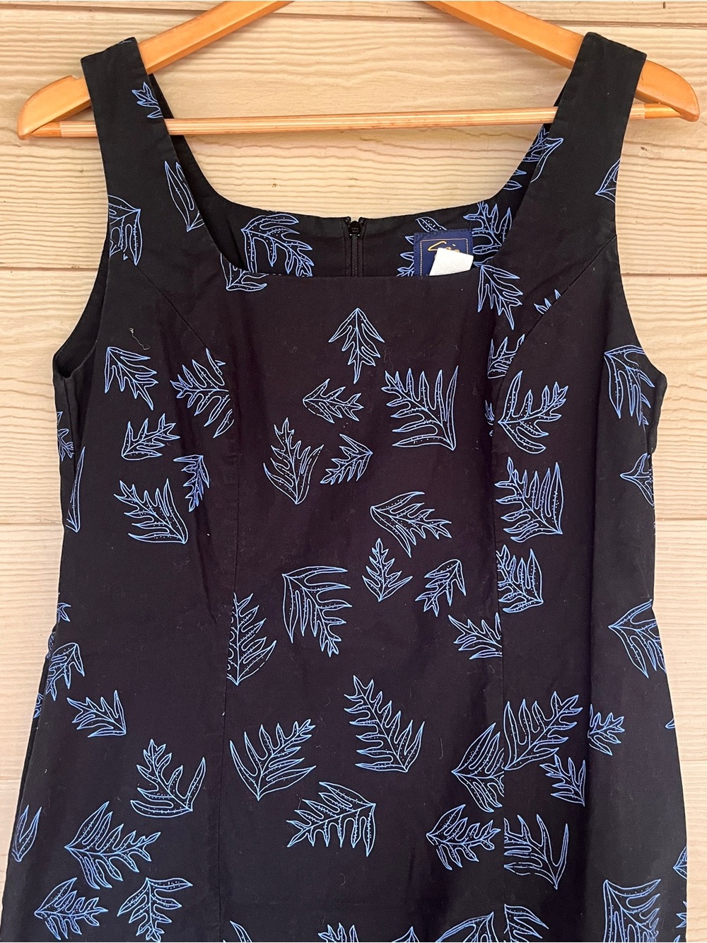 Sig Zane Black Midi Dress with Blue Leaf Print Lauaʻe Size Medium Hawaiian Dress